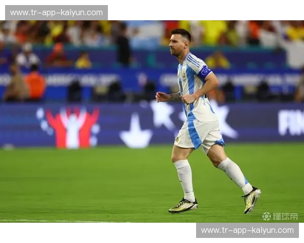 美洲杯首发：十一人点燃全场的那一刻